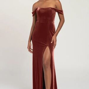 Elegant Off-Shoulder Velvet Gown